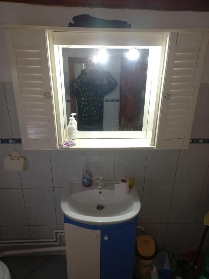Double Room With Private Bathroom By Osteria Constantino Targoviste Esterno foto
